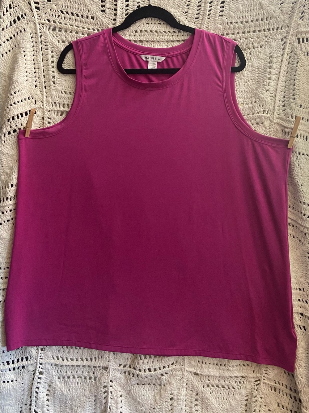 Athleta Magenta Sleeveless Athletic Tank